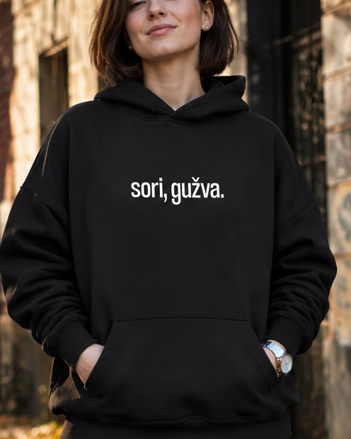 pulover s kapuco "sori, gužva" - lifestyle črn crop