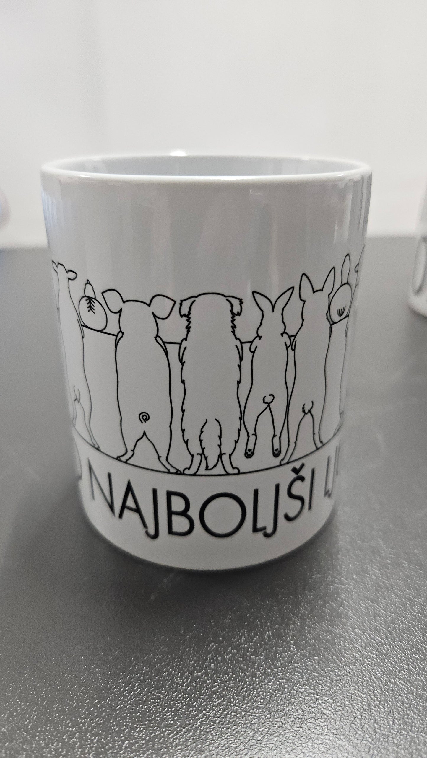 Skodelica živali so najboljši ljudje