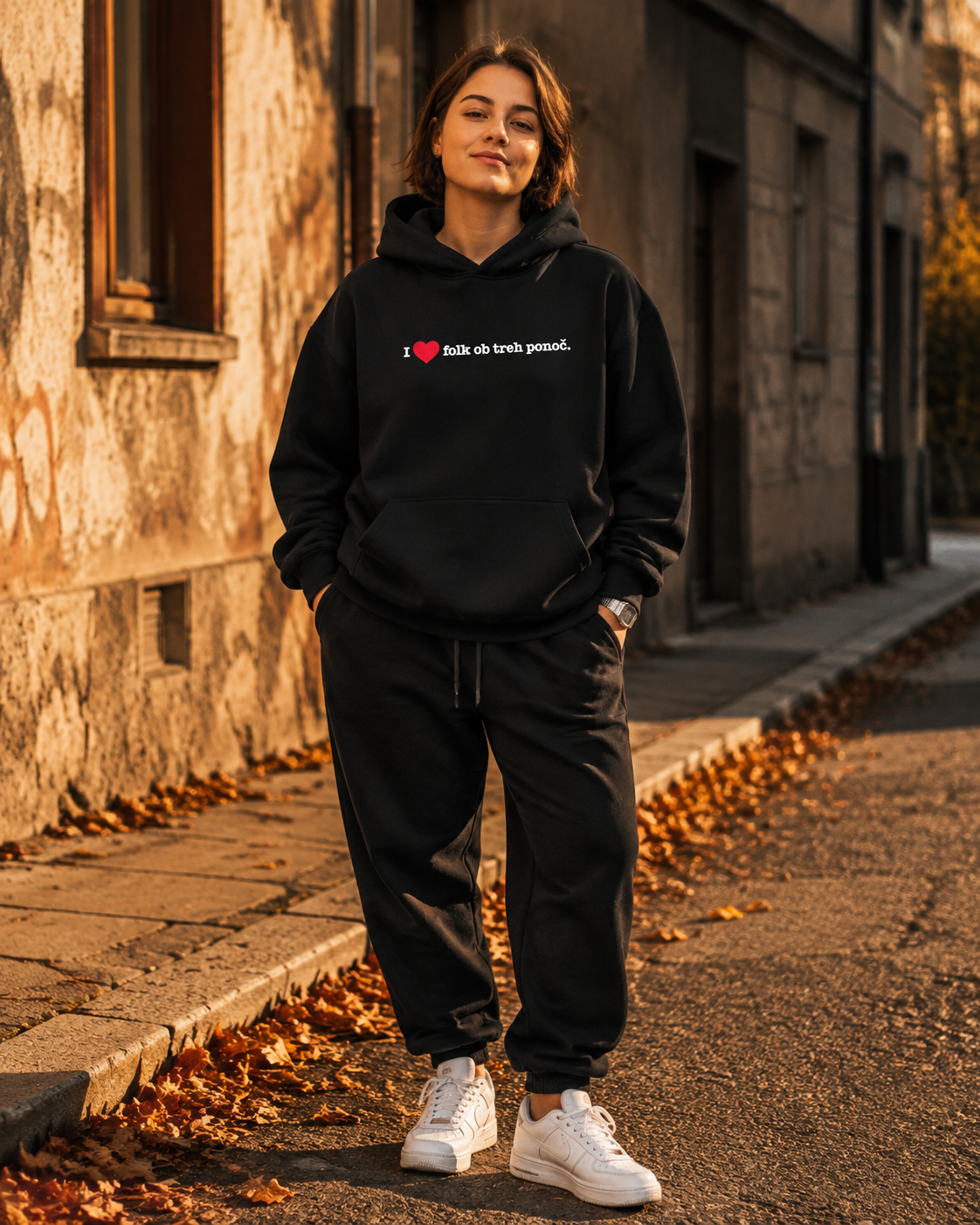 pulover s kapuco "i love folk ob treh ponoč" - lifestyle črn