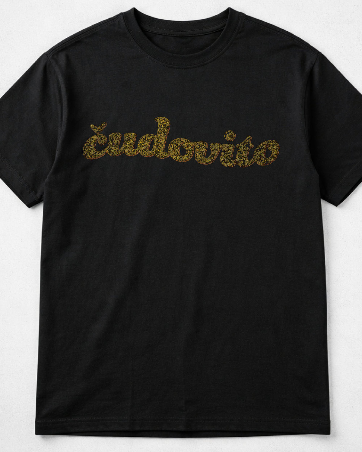 majica "čudovito" - mockup črn
