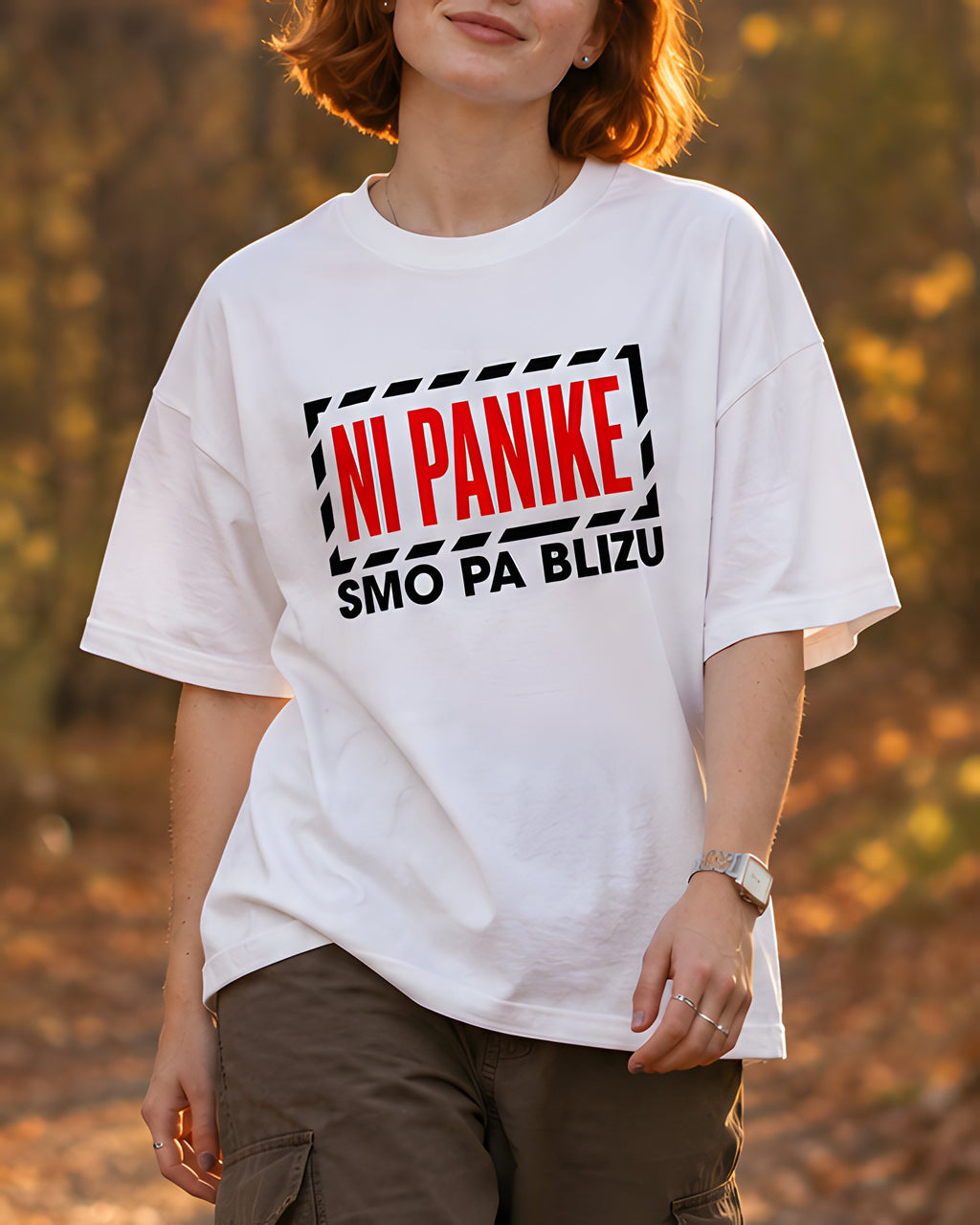majica "NI PANIKE" - izrez bela