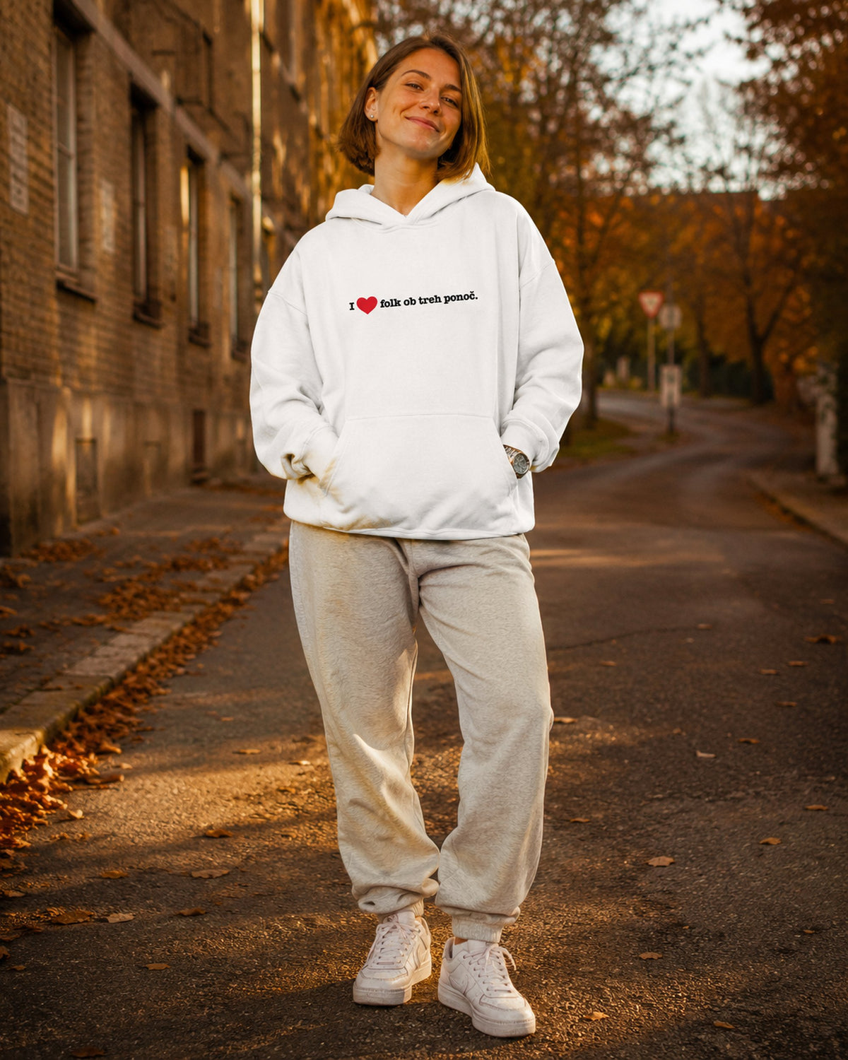 pulover s kapuco "i love folk ob treh ponoč" - lifestyle bel