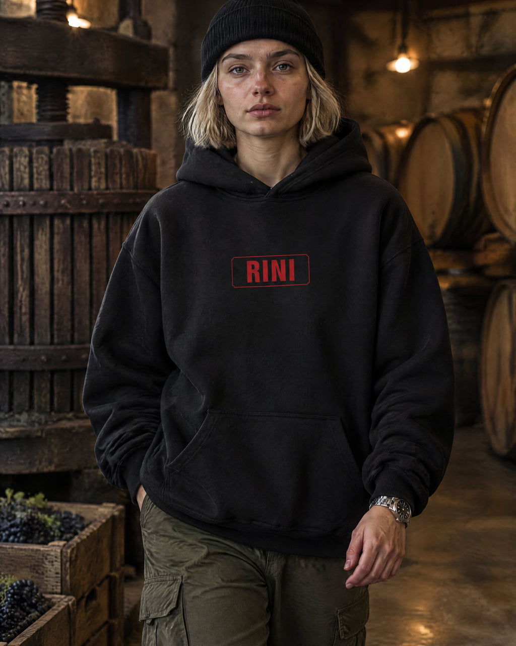 pulover s kapuco "rini"