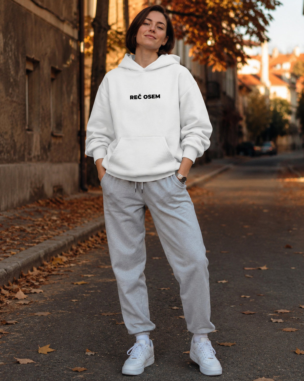 pulover s kapuco "reč osem" - lifestyle bel